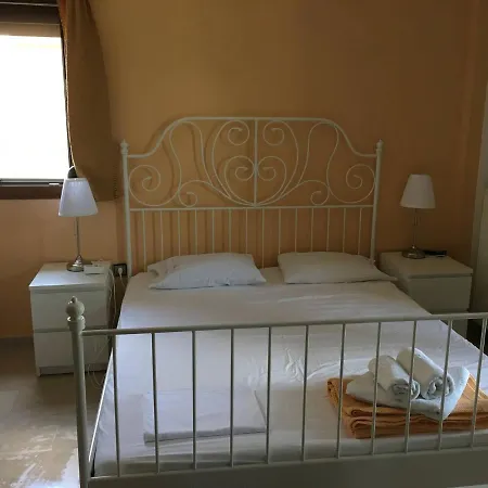 In Guest - Maro 1 Penzion Afytos